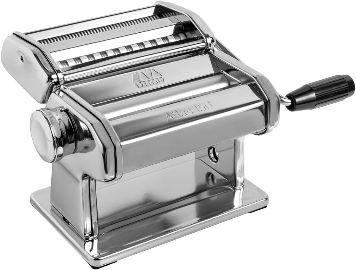 Test de la Marcato Atlas 150 : la machine à pâtes argent en action