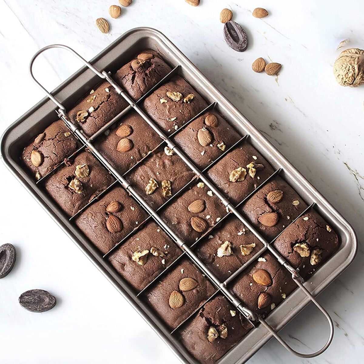 Test du moule à brownie antiadhésif Good Dee's : 18 carrés parfaits