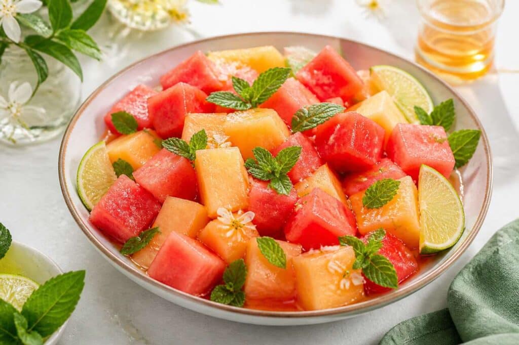 Salade rafraîchissante melon et pastèque : une recette d'été