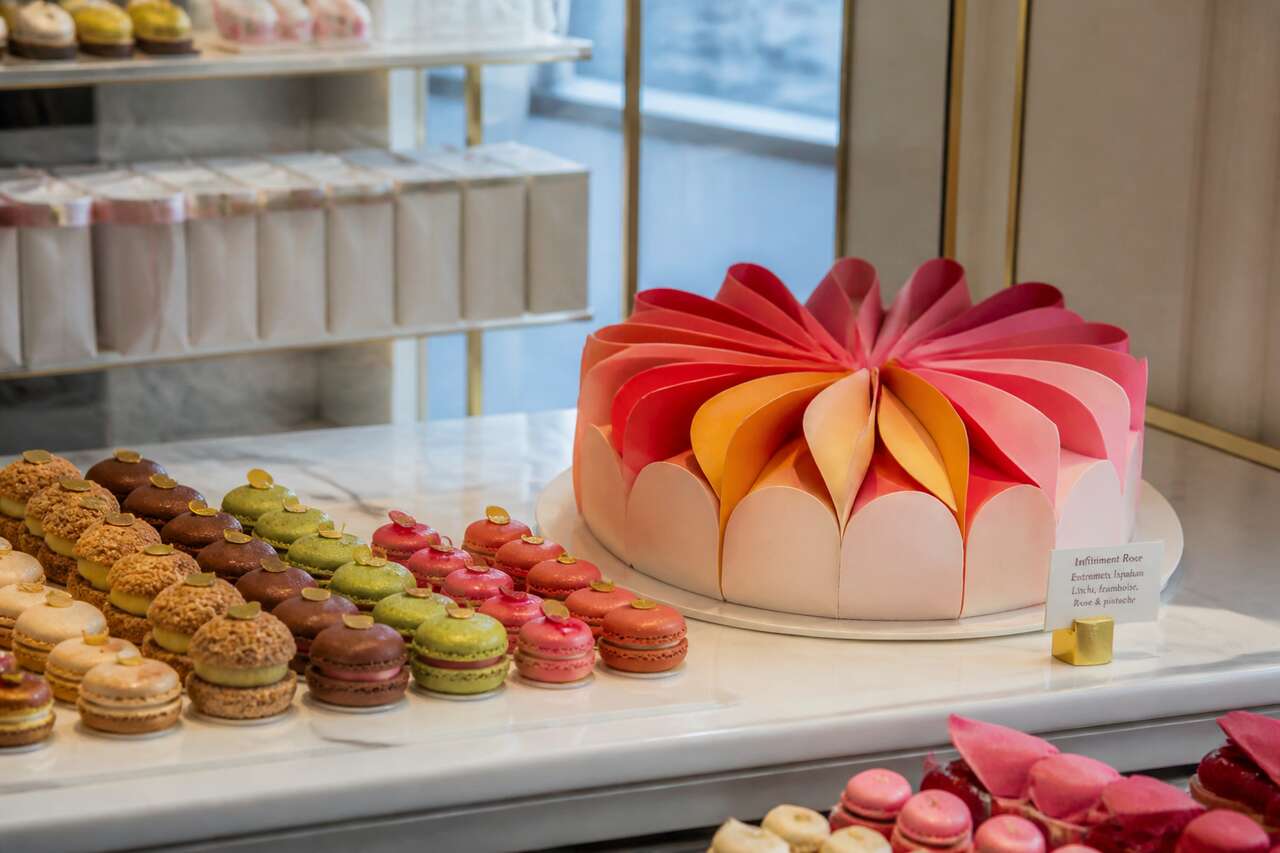 Les cr&eacute;ations iconiques et le g&acirc;teau signature